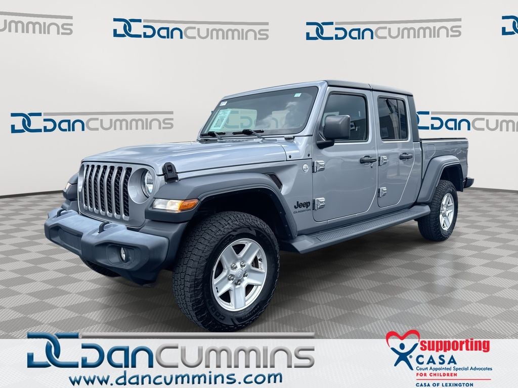 2020 Jeep Gladiator Sport in Billet Silver Metallic Clearcoat — front three-quarter view