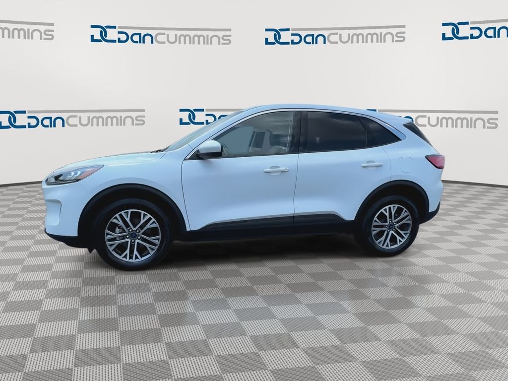 2022 Ford Escape — detail view