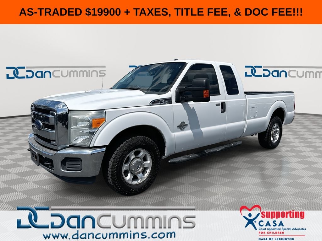 2015 Ford F-250SD XLT in Oxford White — front three-quarter view