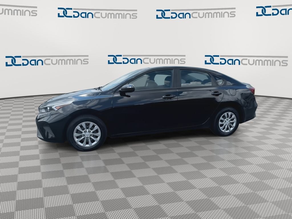 2022 Kia Forte — detail view