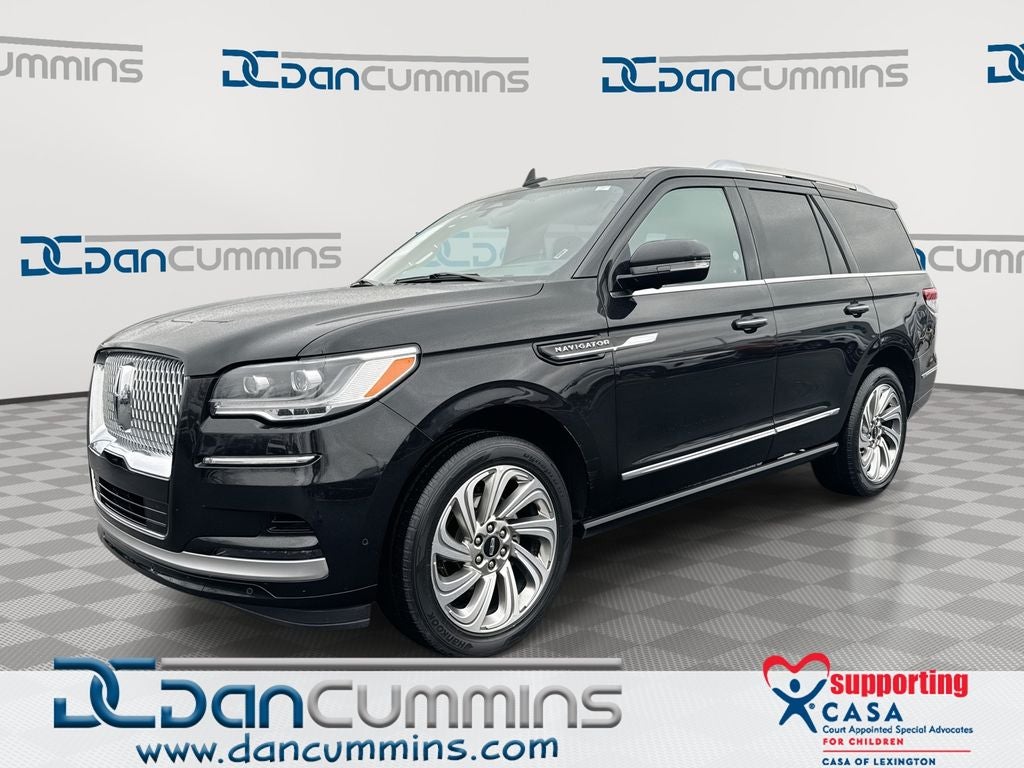 2024 Lincoln Navigator Reserve in Black Metallic — front three-quarter view