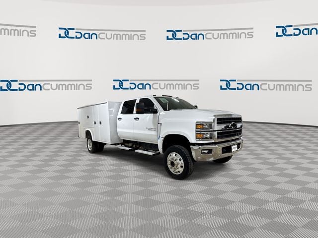2024 Chevrolet Silverado 5500HD — side profile view