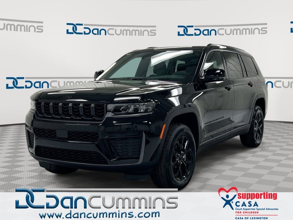 2026 Jeep Grand Cherokee L Altitude in Diamond Black Crystal Pearl-Coat Exterior Paint — front three-quarter view