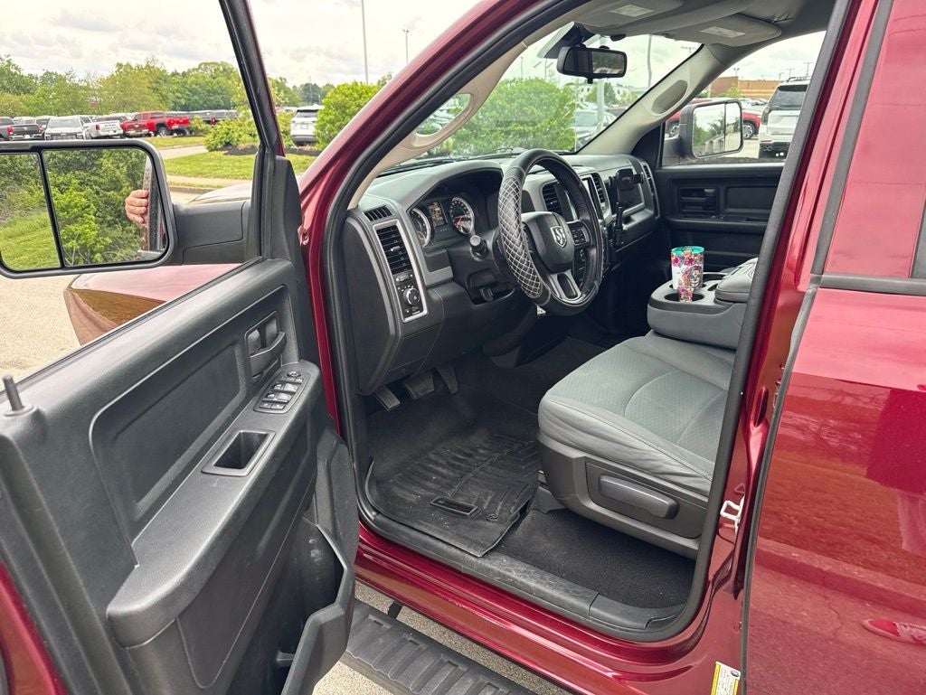 2017 RAM 1500 — detail view
