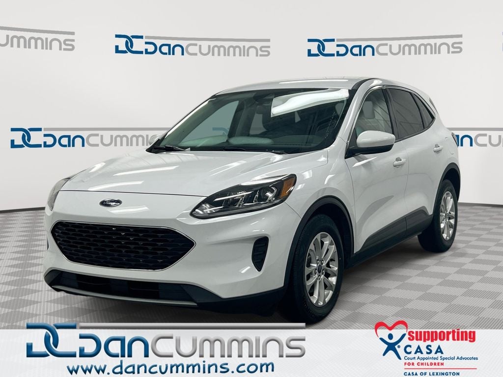 2021 Ford Escape SE in Oxford White — front three-quarter view