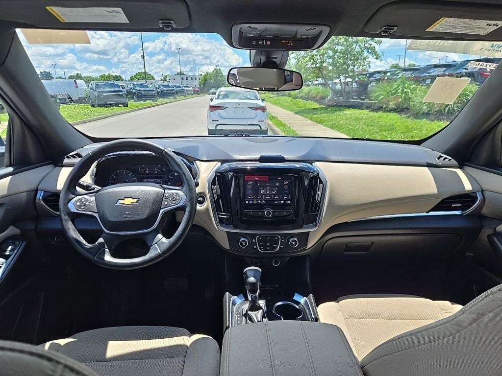 2023 Chevrolet Traverse — detail view