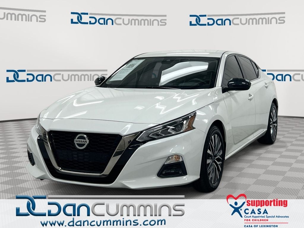 2022 Nissan Altima 2.5 SR in Glacier White — front three-quarter view