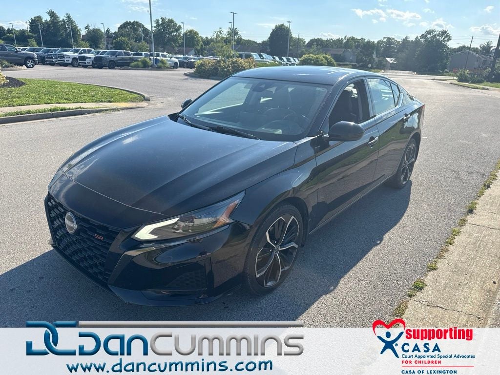 2023 Nissan Altima 2.5 SR in Super Black Clearcoat — front three-quarter view
