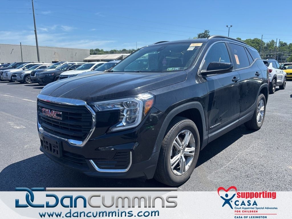 2022 GMC Terrain SLE in Ebony Twilight Metallic — front three-quarter view