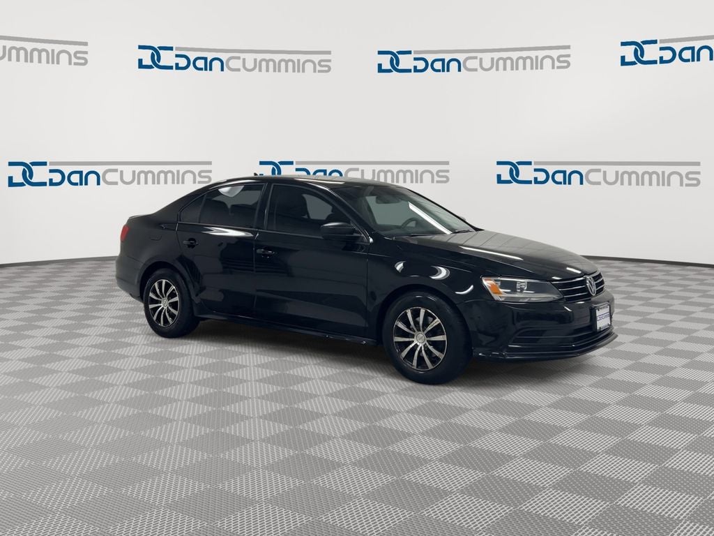 2015 Volkswagen Jetta — side profile view