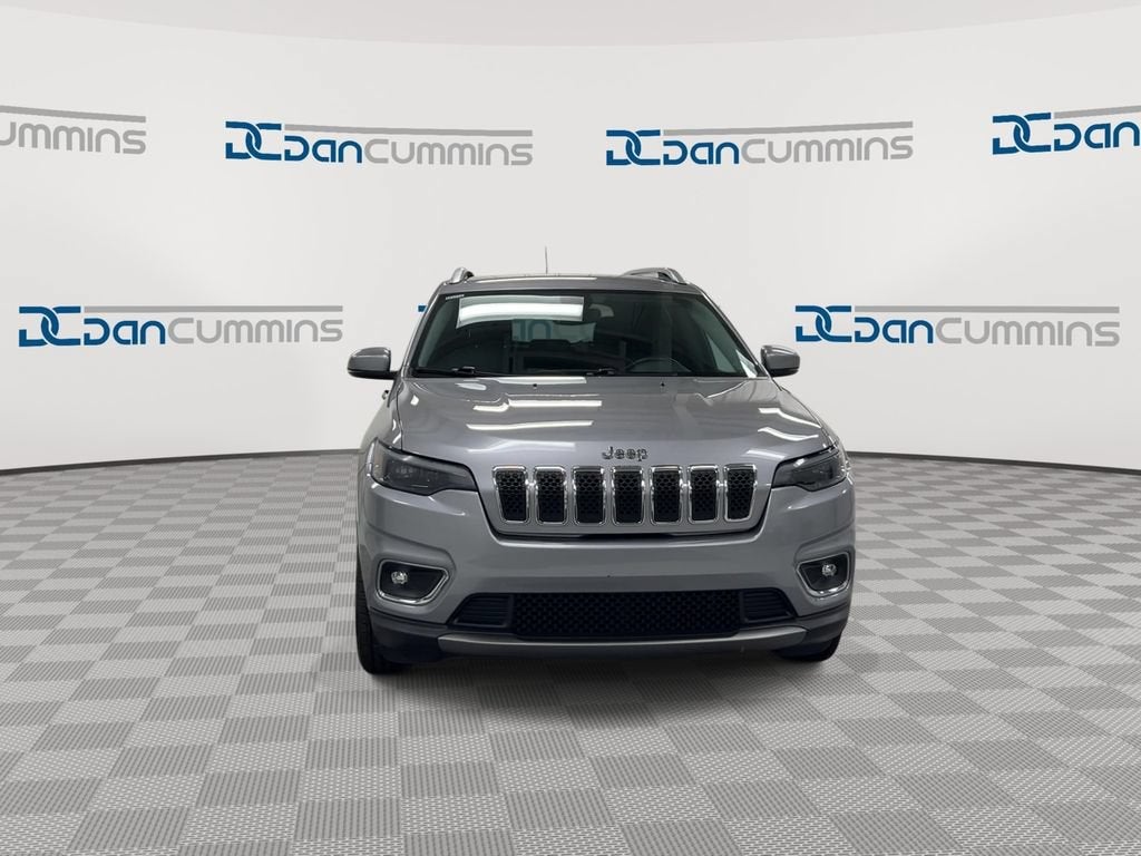 2019 Jeep Cherokee — rear three-quarter view