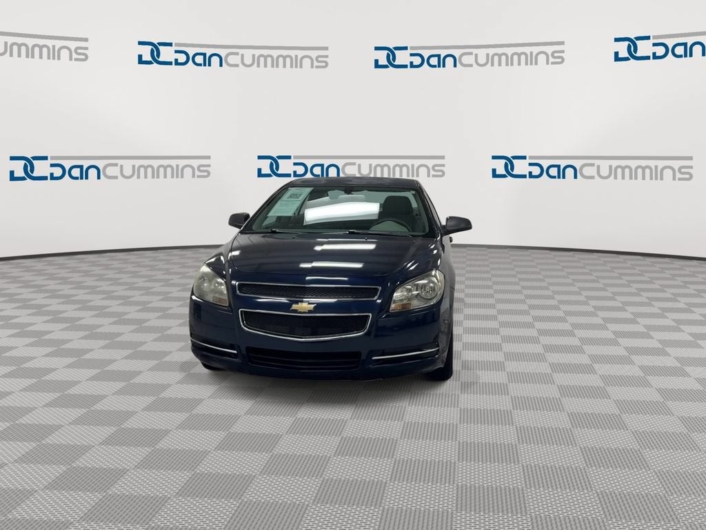 2009 Chevrolet Malibu — rear three-quarter view