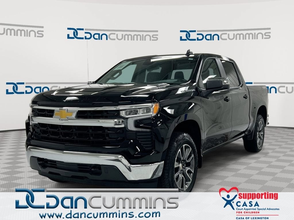 2025 Chevrolet Silverado 1500 LT (2FL) in Black — front three-quarter view