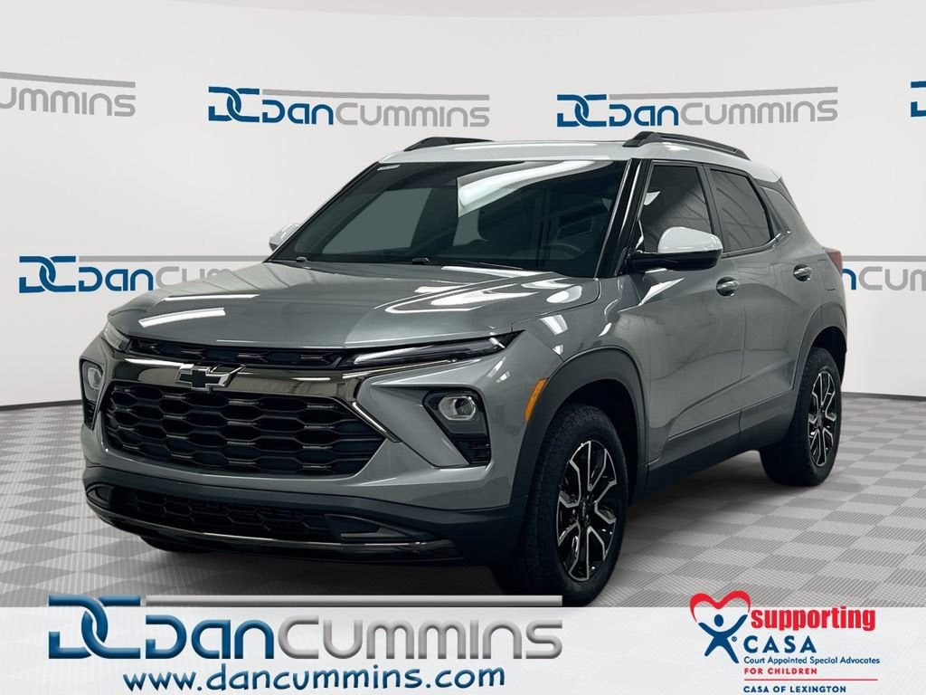 2025 Chevrolet Trailblazer ACTIV in Sterling Gray Metallic — front three-quarter view