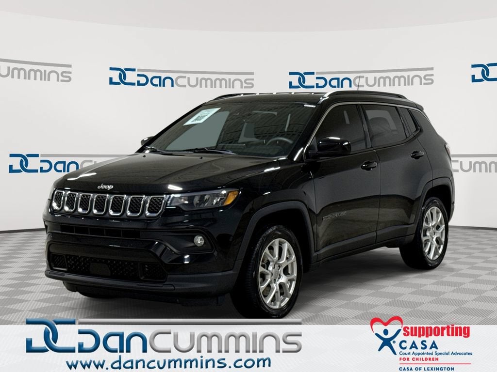 2023 Jeep Compass Latitude Lux in Black — front three-quarter view