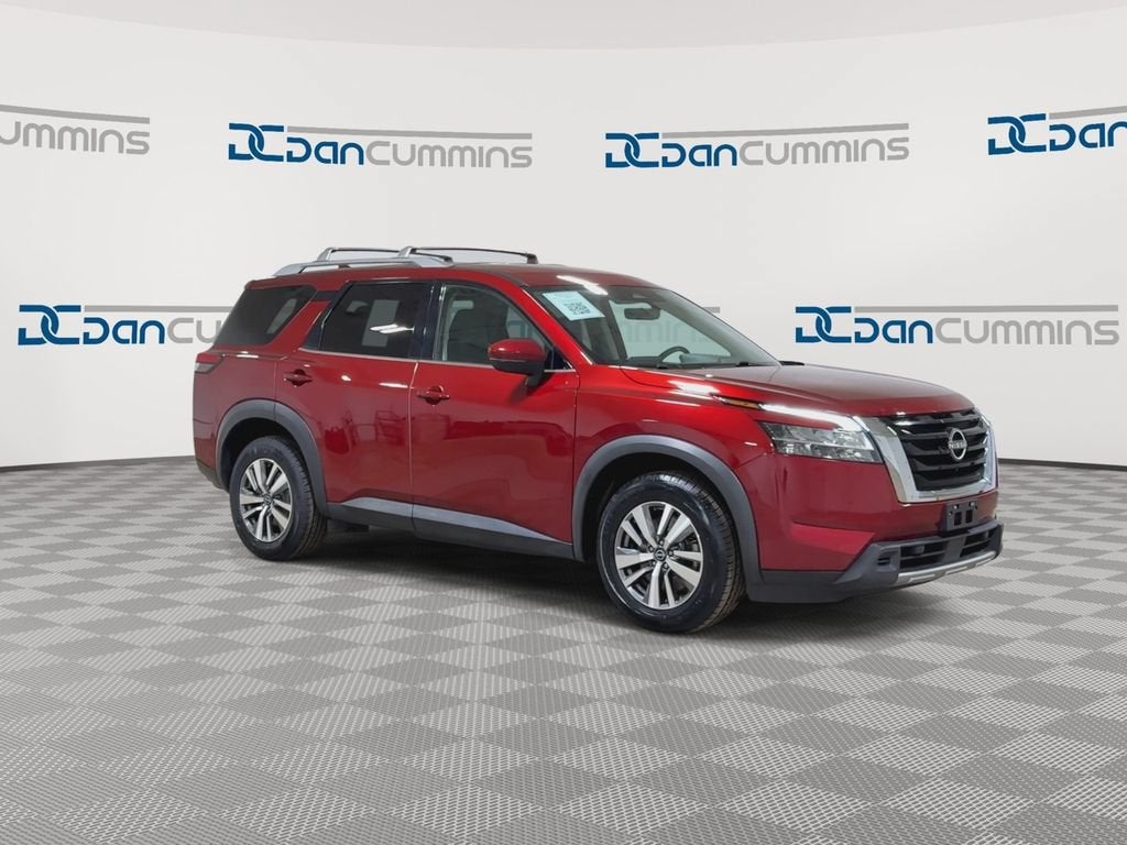 2023 Nissan Pathfinder — side profile view