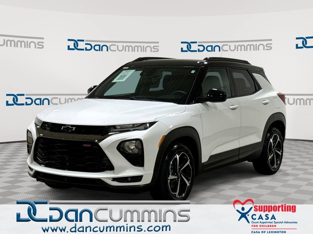2021 Chevrolet Trailblazer RS in Summit White — front three-quarter view