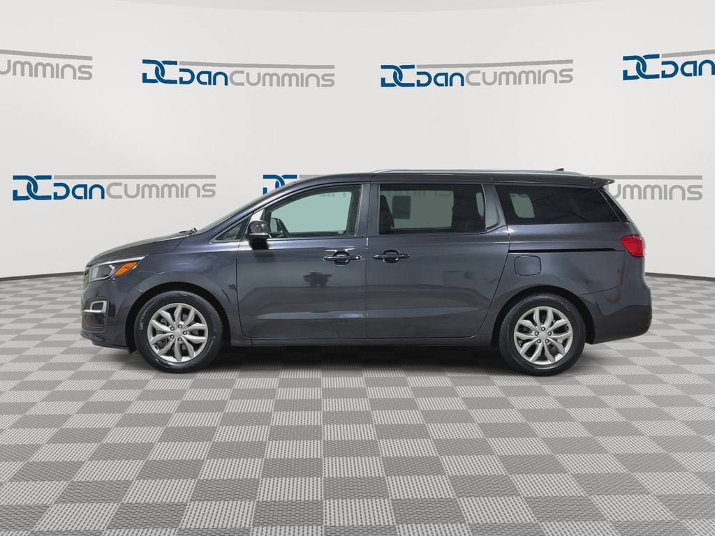 2020 Kia Sedona — detail view